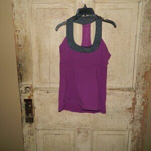 Lululemon T Strap Scoop Neck Top Size 8 (GG-39)